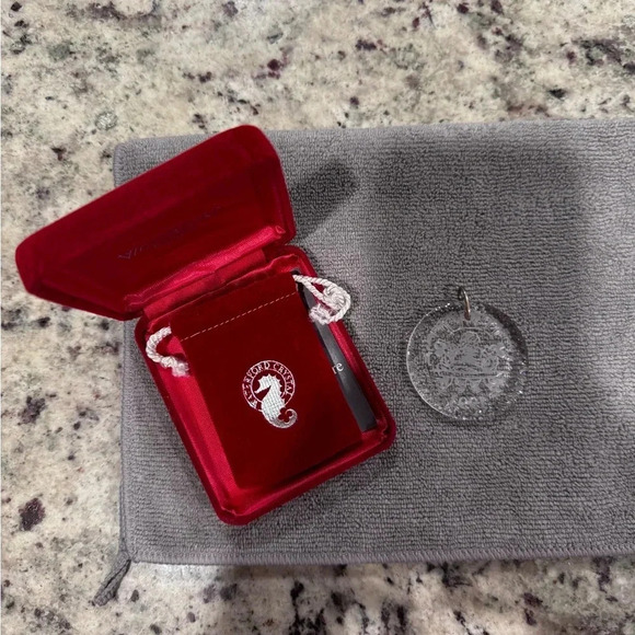 Vintage Waterford Crystal x Disney Holiday Ornament - Picture 3 of 4